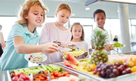 buffet colorato e sano per bambini