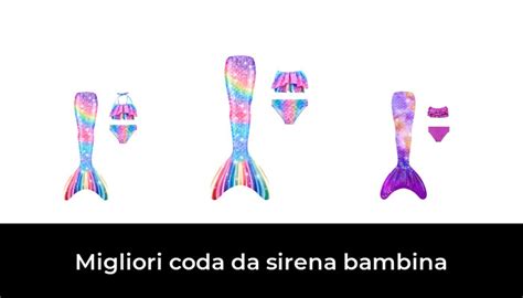 Bambina che nuota in piscina indossando una coda da sirena colorata