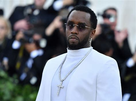 Fotomontaggi e foto reali di Diddy con politici