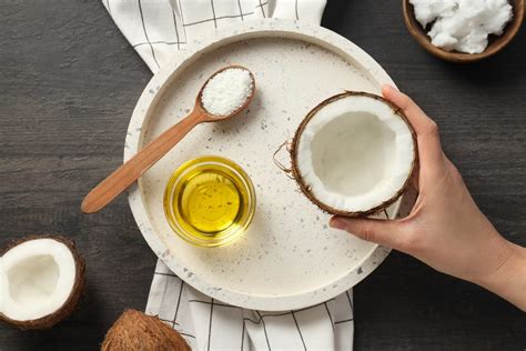 Utilizzo corretto dell'olio di cocco per la crosta lattea