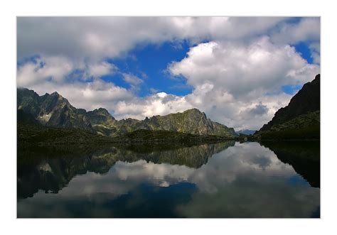 riflesso dell'acqua nel lago