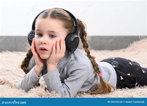 Immagine di una bambina o un gruppo di bambine