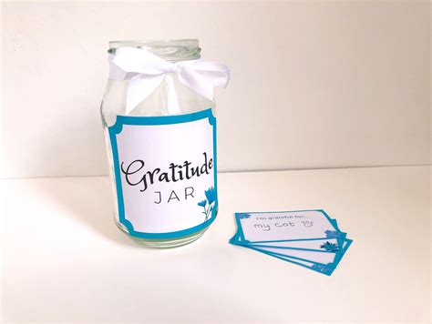 Barattolo della gratitudine con bigliettini