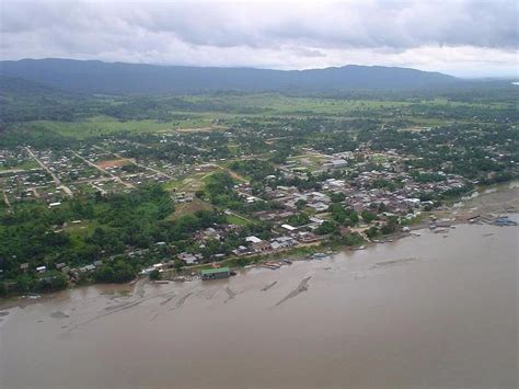 Imbarcazioni sul fiume Peciora