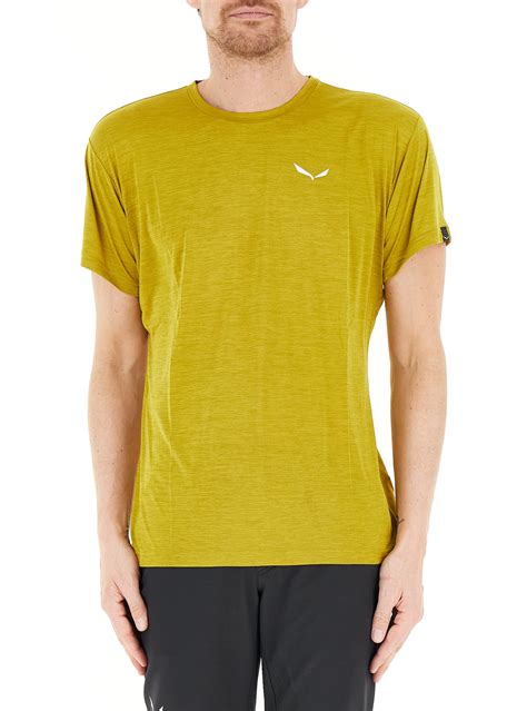 Dettaglio tessuto tecnico abbigliamento sportivo