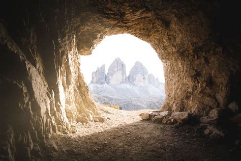 Diagramma di una grotta di sale con enfasi sul microclima e l'halogeneratore