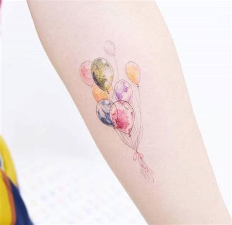 Tatuaggio palloncini colorati