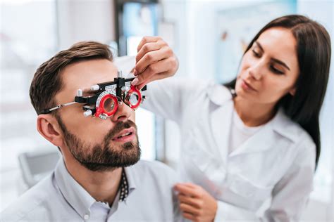 Visita oculistica con controllo pupille