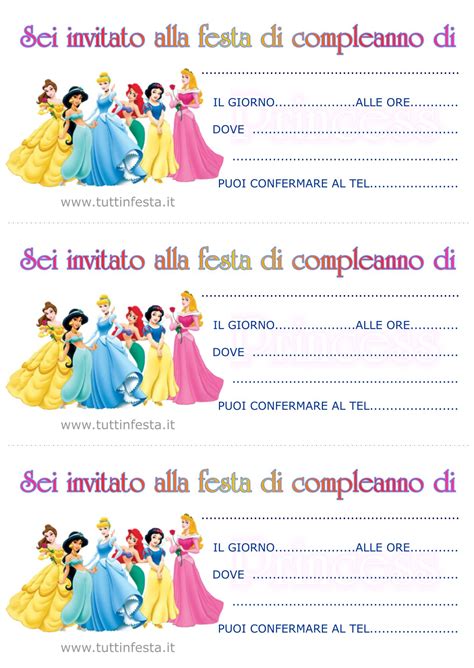 Bambini che creano inviti di compleanno