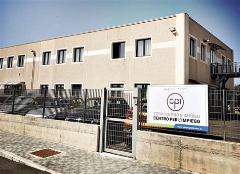 Interni rinnovati del Centro per l'Impiego di Genova Centro