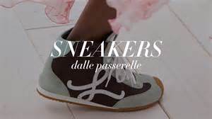 collage di stili di scarpe, dalle ballerine alle sneakers estive