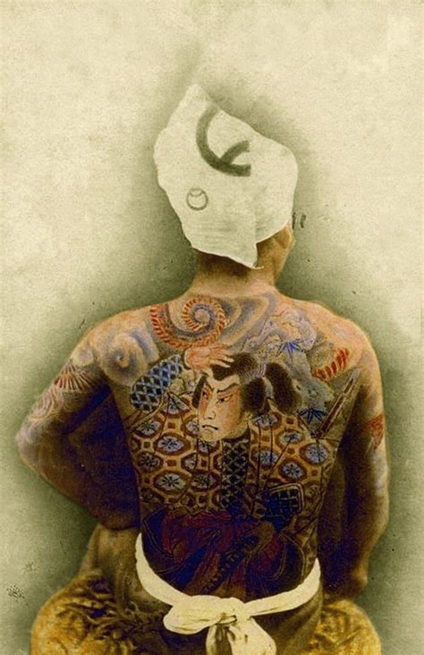 antico tatuaggio giapponese (irezumi) stilizzato su pelle