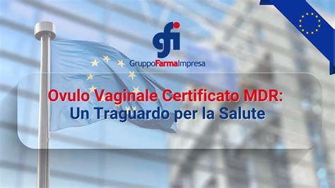 Donna che applica ovulo vaginale