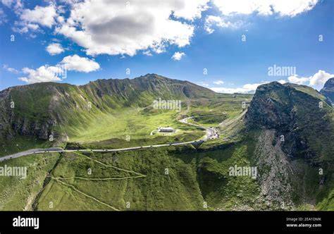 Veduta alpina della salita verso Bormio