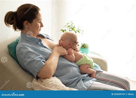 Madre e bambino: Legame e Allattamento