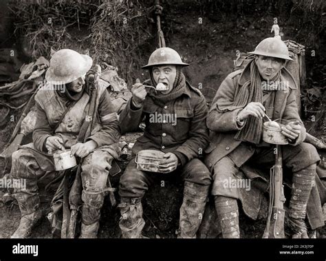 Soldati in trincea durante la Prima Guerra Mondiale