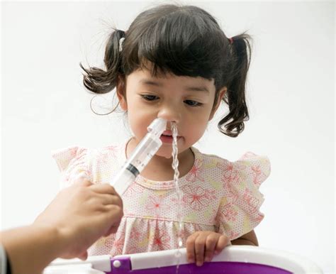 Tecniche per il lavaggio nasale nel bambino