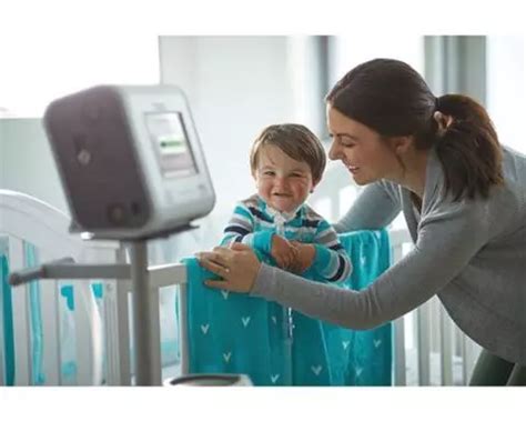 Bambino con ventilatore