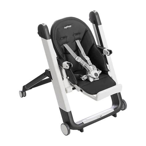 neonato nella posizione sdraiata del seggiolone Peg Perego