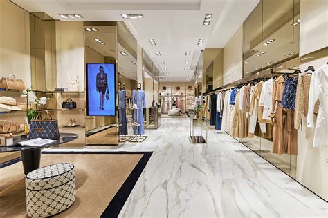 Boutique Elisabetta Franchi - interno