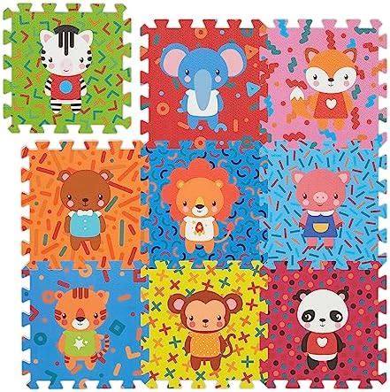 Confronto tra un tappeto puzzle in gommapiuma e un tappeto in tessuto con barra giochi
