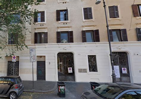 Casa maternità, con un'atmosfera accogliente e confortevole, lontana dall'ambiente ospedaliero.