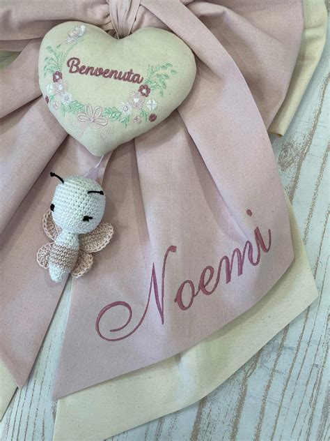 Personalizzazione fiocco nascita con ricamo nome