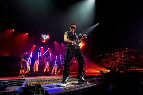 Sfera Ebbasta sul palco