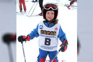 Jannik Sinner bambino durante un allenamento di sci nelle Dolomiti