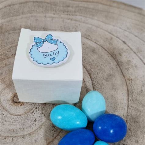 Confetti rosa e azzurri per nascita