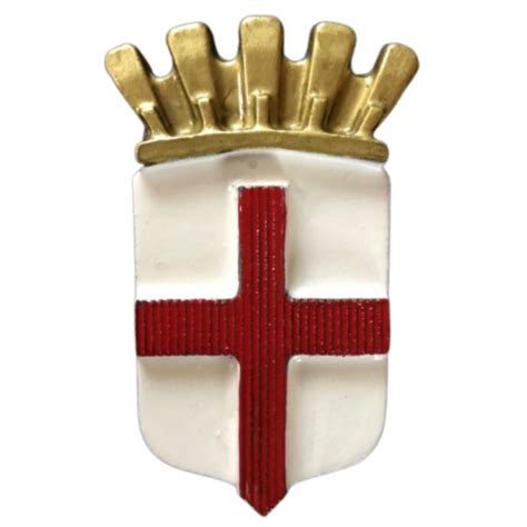 Maglia Inter con stemma di Milano, croce rossa su fondo bianco