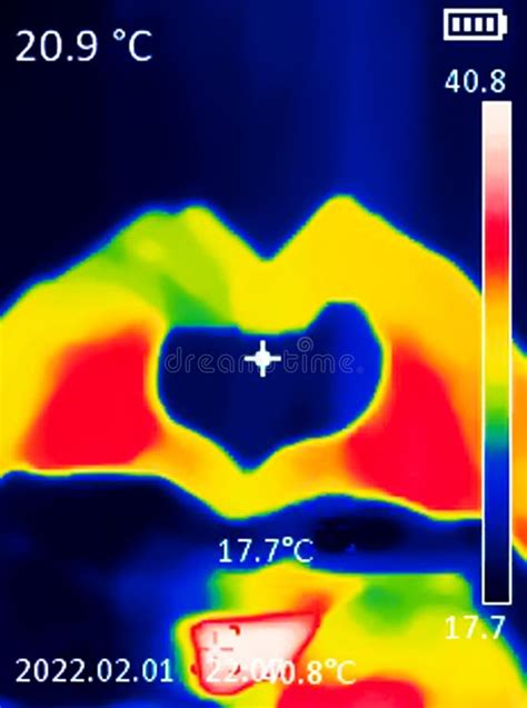 immagine termografica che mostra una perdita d'acqua sotto un pavimento