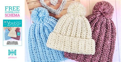 Berretto neonato all'uncinetto con decorazioni