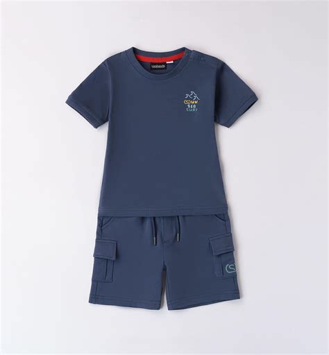 Dettaglio di un completo Sarabanda per bambino
