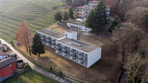 Veduta panoramica della moderna struttura clinica di Reprofit a Brno, un centro di eccellenza per la medicina riproduttiva in Europa.