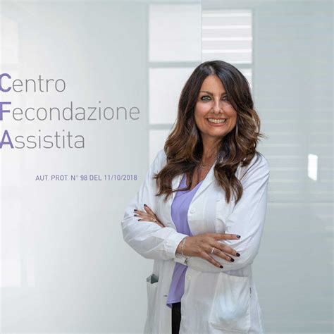 Centro medico specializzato in fecondazione assistita con tecnologie di laboratorio all'avanguardia