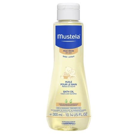 Bambino nel bagnetto con Mustela Olio Bagno