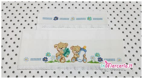 Set lenzuolino neonato ricamato a punto croce