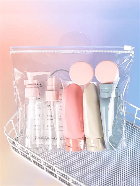 Set di prodotti cosmetici in formato mini per il viaggio