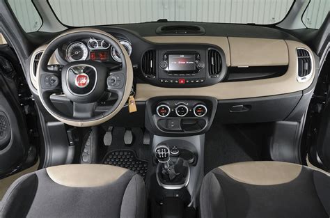 Interni Fiat 500L con spazio modulabile