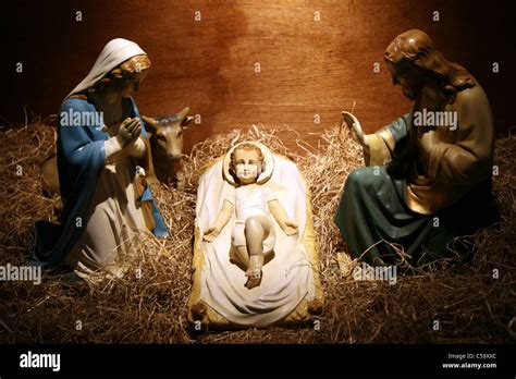 Natività con Gesù Bambino nella mangiatoia