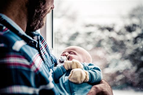 Come riconoscere se il neonato ha caldo o freddo