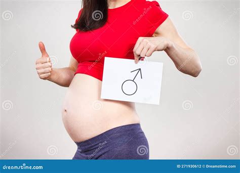 Donna in attesa e simbolo dell'aborto spontaneo