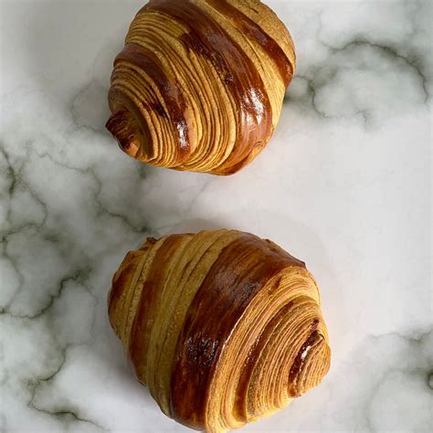 Croissant francesi sfogliati