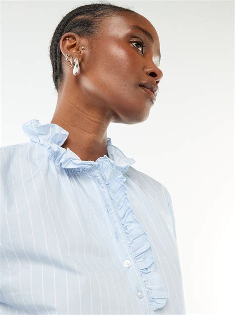 dettaglio blusa con apertura per allattamento