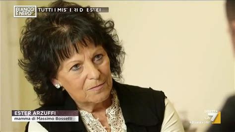 Ritratto di Ester Arzuffi durante un'intervista televisiva