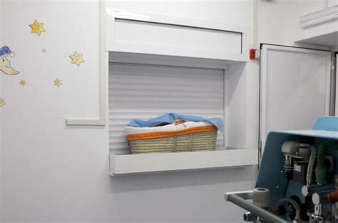 Una moderna Culla per la Vita situata in una struttura ospedaliera
