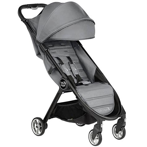 Passeggino Baby Jogger City Tour in posizione aperta con bambino