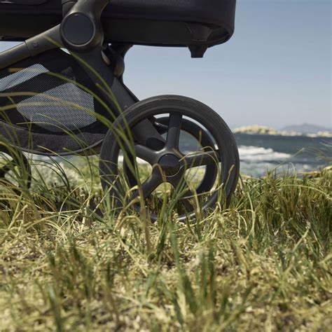 Vano portaoggetti del Bugaboo Donkey con accessori