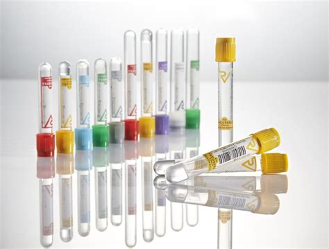 Embrioni e provette in laboratorio